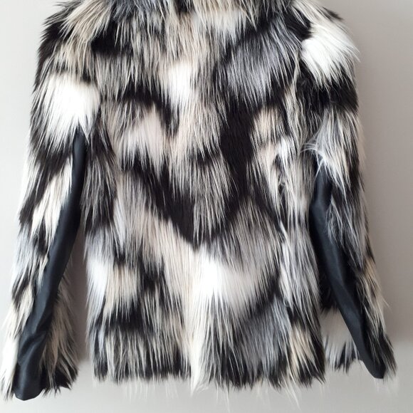 NWOT H&M black and white faux fur jacket w/ faux leather accents and pockets, 2 - Picture 7 of 7